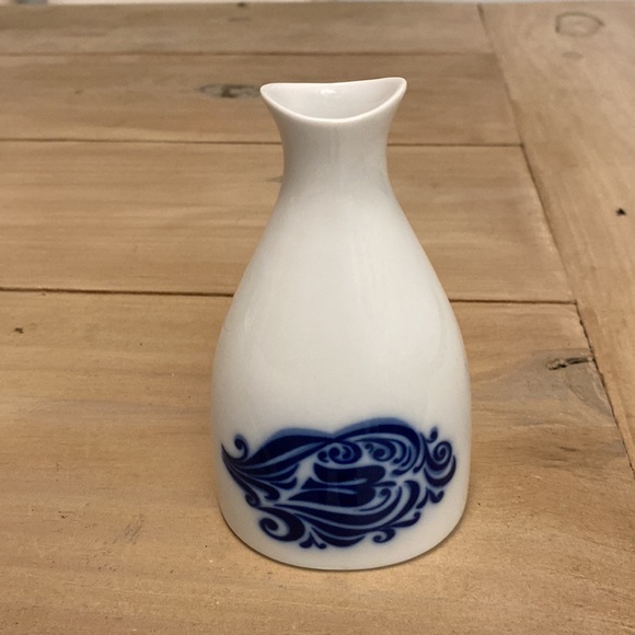 Porsgrund Norway Blue and White Peanut Shaker or Bud Vase - Picture 4 of 7